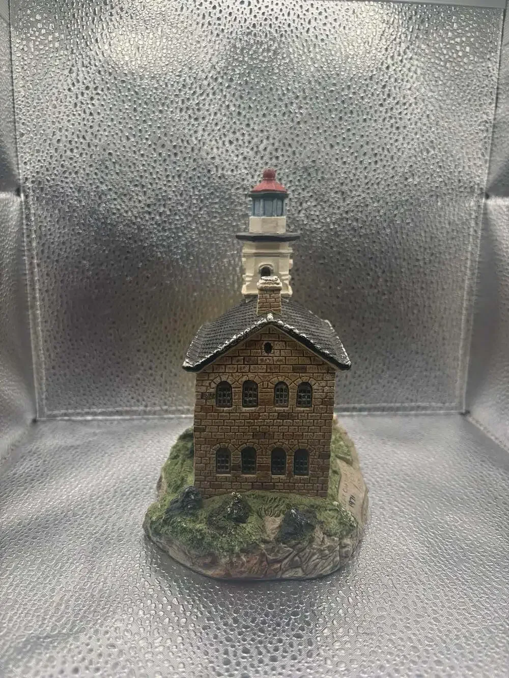 Harbour Lights Great Captain Island Connecticut Lighthouse Figurine #114